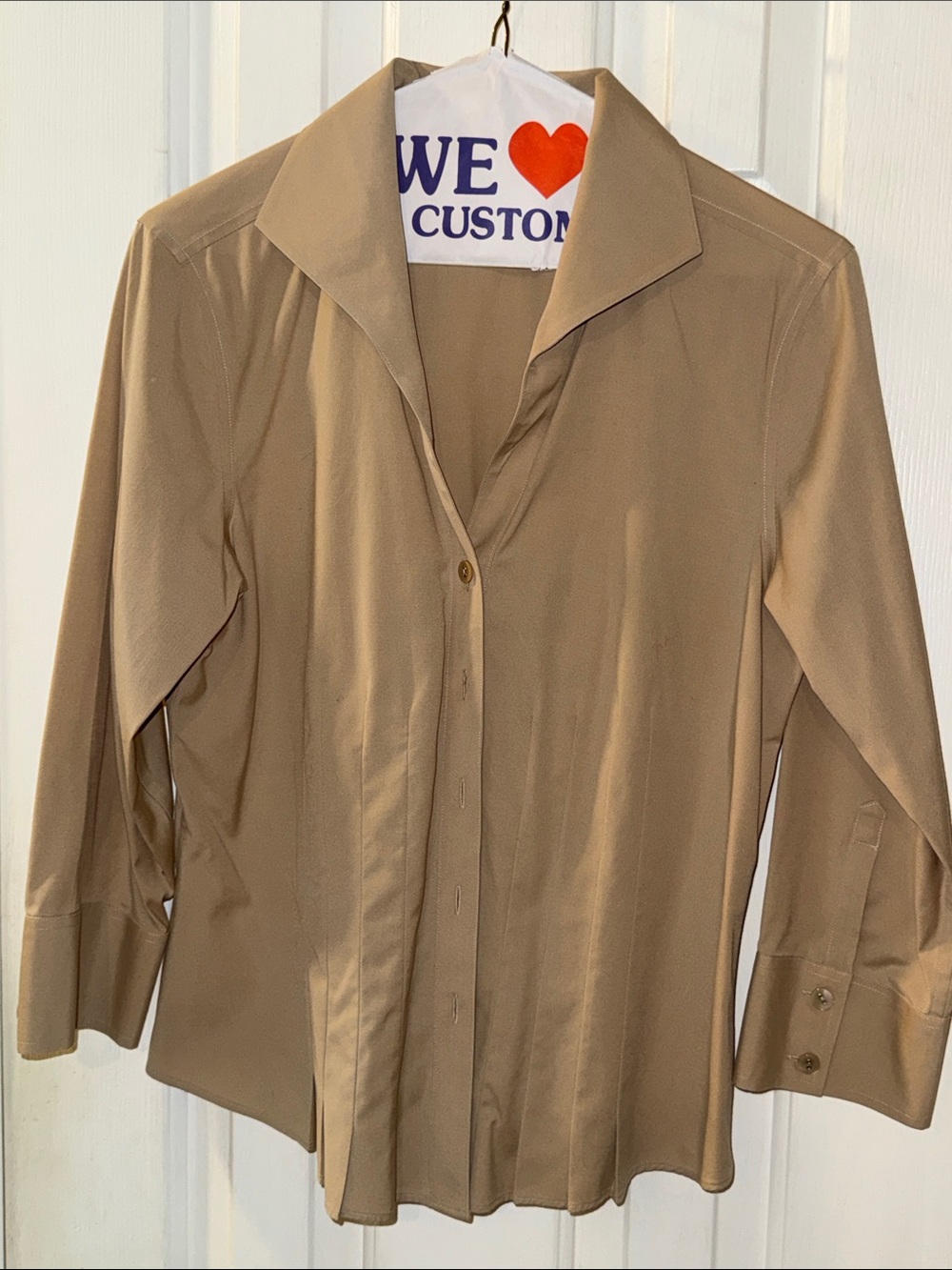 Talbots Size 6 Petite Wrinkle Resistant Classic Beige Button Blouse 3/4 Sleeves